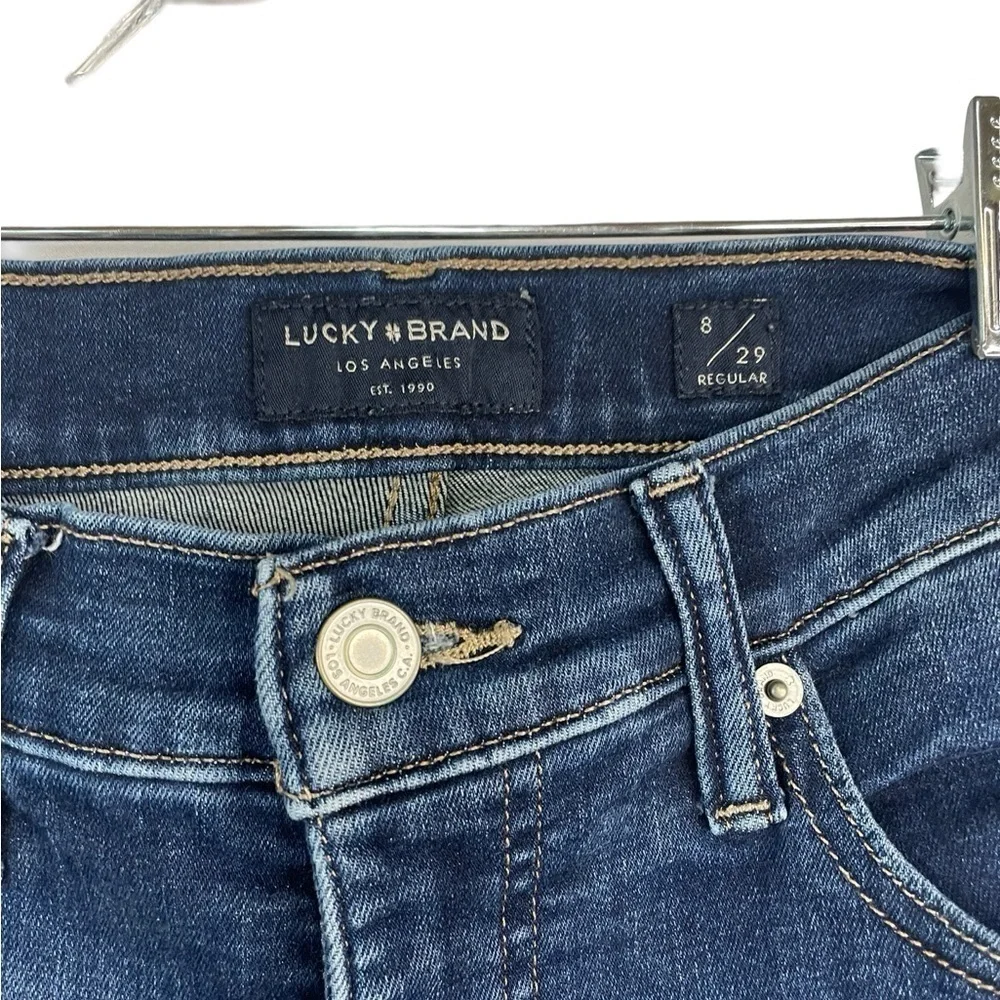 Lucky Brand medium wash skinny jeans. Womens size 8/29, like new!